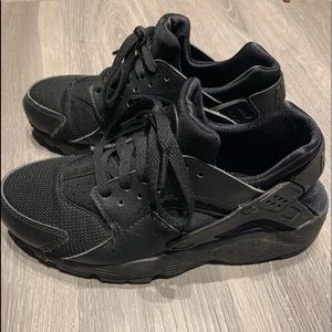 Nike huarache women’s used shoes